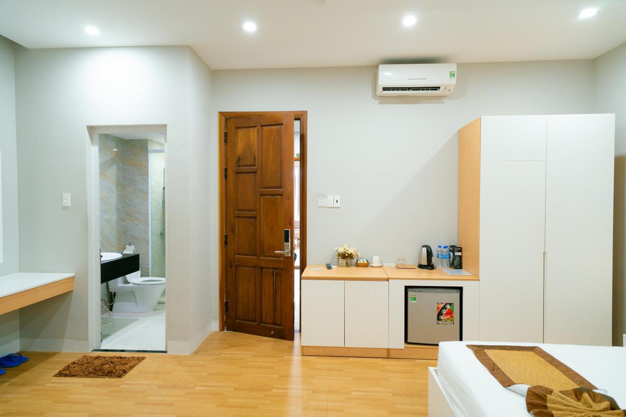 Khach San Minh Long Hotel Tuy Hoa Exterior photo